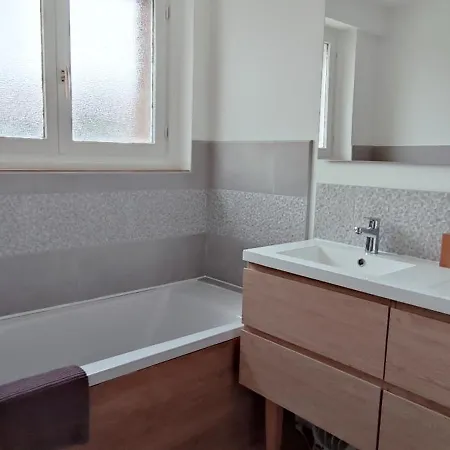 Maison Individuelle Plein Pied 度假居 *